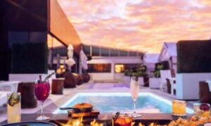 Toronto Breathtaking 2 and 3 bedroom apartments for rent with Rooftop pool