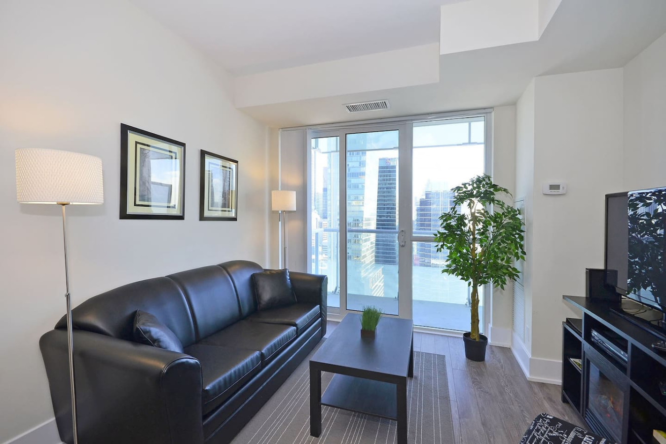 Corporate Stays | 300 Front 2 Bedrooms
