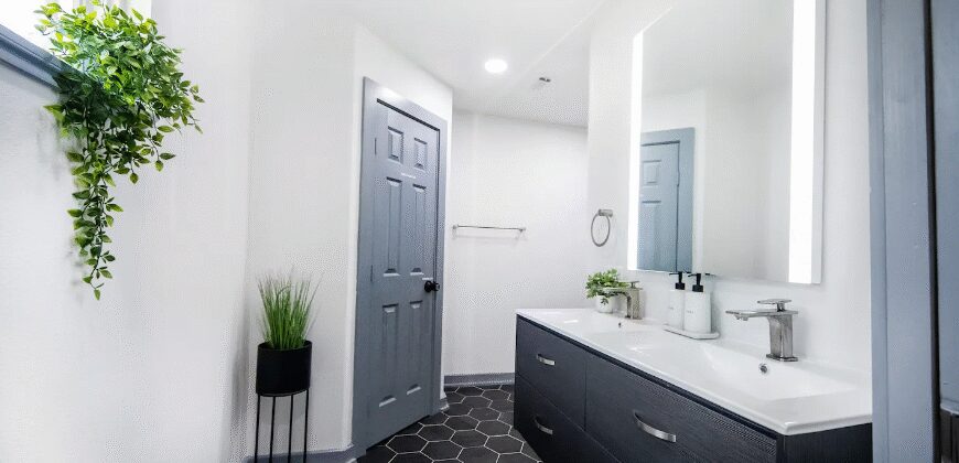 Cozy 3 Bedroom House in Dallas