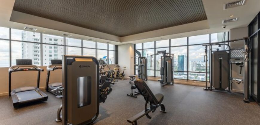 Furnished 1 BR Apartment with Ocean & Park Views for Business Stays