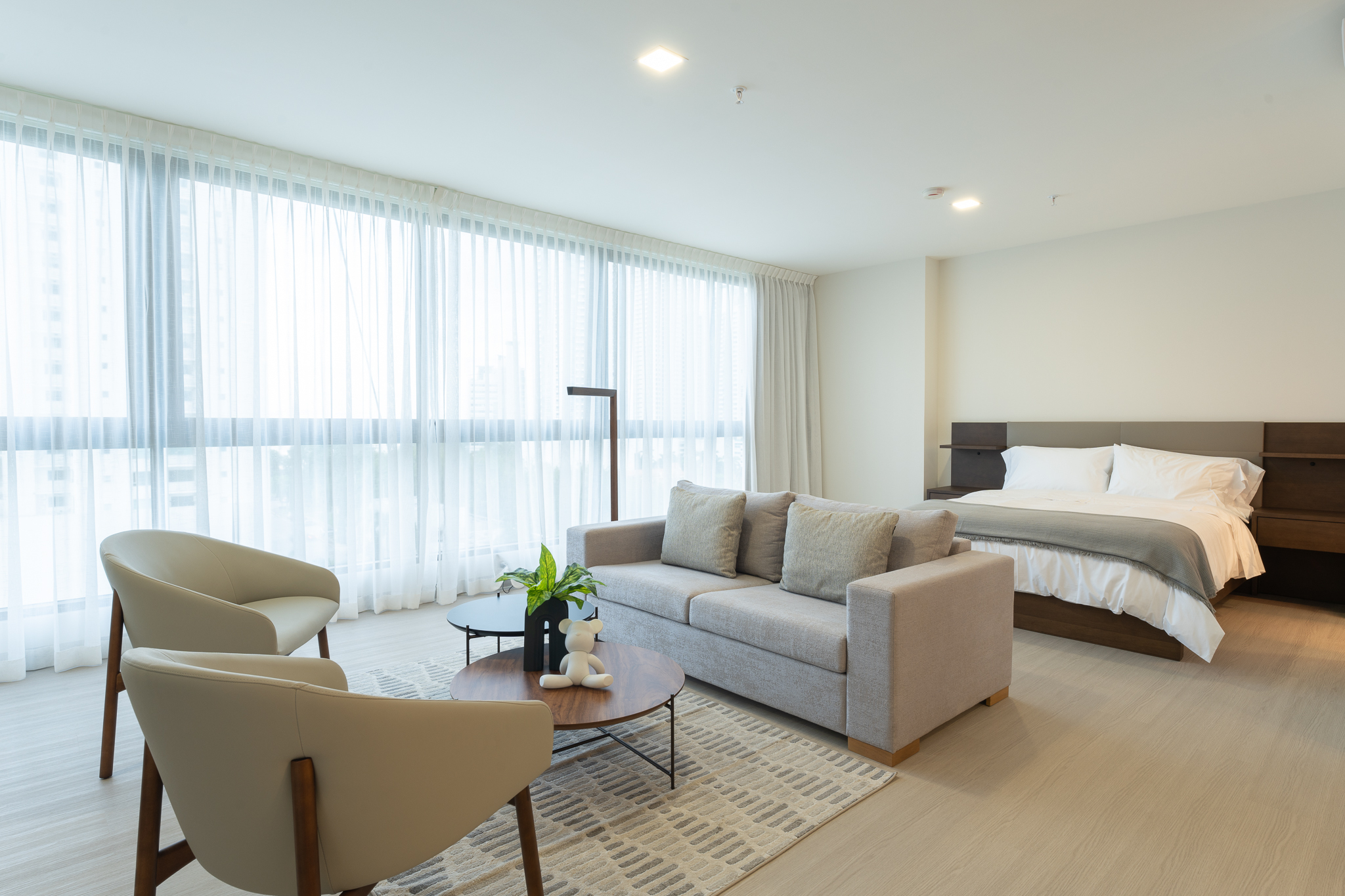 Deluxe Loft with Ocean and City View