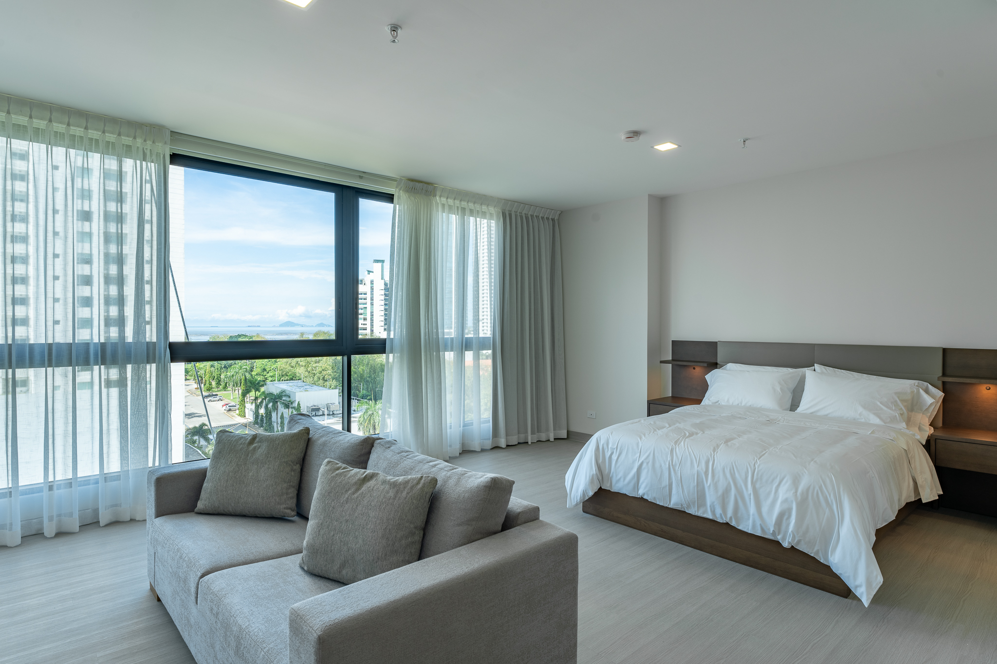 Business Loft with Park View