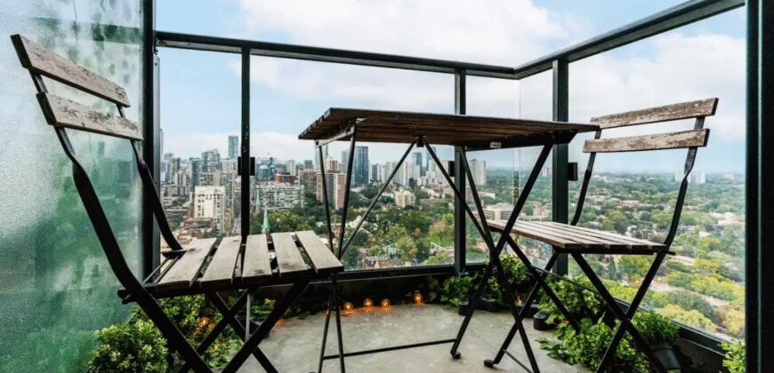Stylish Studio Apartment with Movie Theatre in Toronto