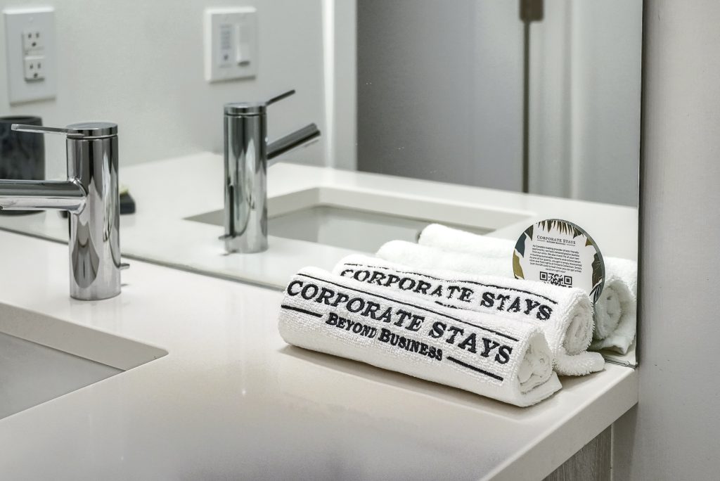 furnished apartments in toronto corporate stays
