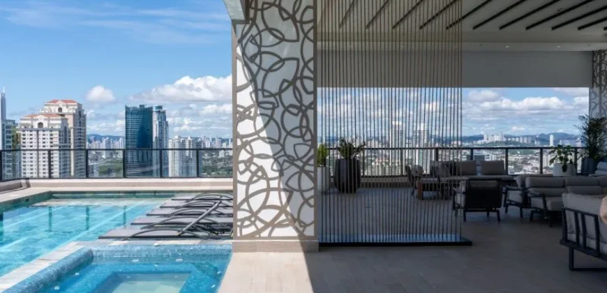 Furnished 1 BR Apartment with Ocean & Park Views for Business Stays